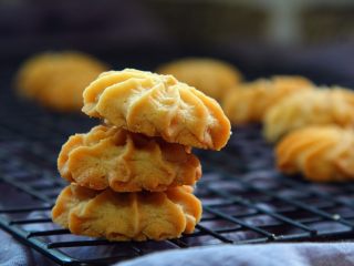 13、#曲奇菜谱秀#香草花生酱曲奇,取出完全冷却后，密封保存