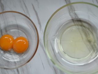 1、低脂沙拉+抹茶肉松蛋糕卷,分离蛋黄蛋清