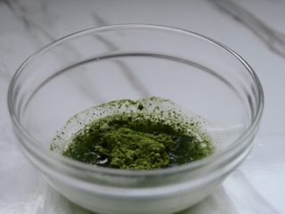 5、低脂沙拉+抹茶肉松蛋糕卷,抹茶加温水