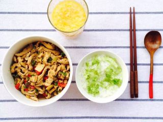 8、30天不重复的快手早餐,鸡丝泡饭