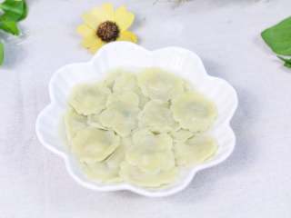 10、羊肉小水饺,完成。