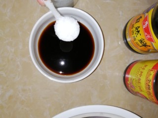 12、连骨头也不放过——秘制酸辣鸡爪,2勺糖。