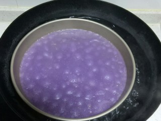 8、不用洗面的～五颜六色的凉皮,这是紫色的。