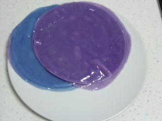 9、不用洗面的～五颜六色的凉皮,漂亮吧！