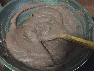 10、#甜食#红豆沙,一直不停地翻拌，不要停下来，以免糊底