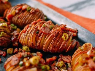 9、风琴土豆,此时土豆的皮也变得酥脆。