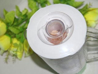 5、冬喝暖饮夏吃冰~自制橘子汽水,盖上盖子