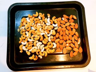 11、奥利奥雪花酥,烤好的杏仁和腰果更加酥脆