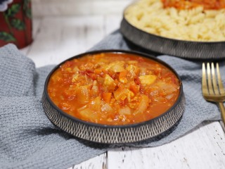 12、了不起的小番茄+番茄鸡肉酱意面,这个酱和面的量差不多是两个人吃的量。