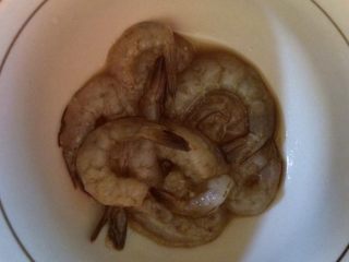 1、虾仁培根披萨,如图