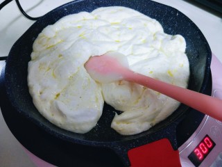 6、奥利奥雪花酥,棉花糖全部融化后。