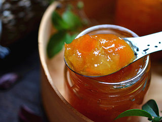 13、金桔酱,放凉后装入干净无水的密封罐里，冷藏保存，可保质一个月