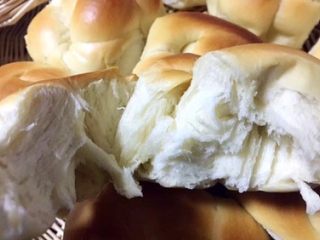 16、老式面包,看看内部组织,有没有手撕面包的感觉