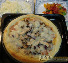 17、意大利披萨饼,取出烤盘。