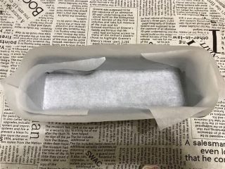 1、夏日邂逅《提拉米苏冰淇淋》【冷饮】,模具放好油纸，备用