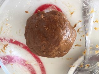 11、早餐香浓咖啡石头饼干,抓捏成团，盖保鲜膜醒发30分钟