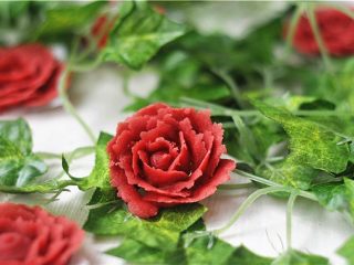 13、玫瑰花杏仁曲奇饼,不装盒子里也很漂亮哦