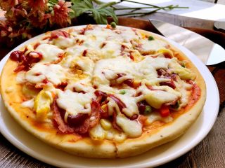 18、培根时蔬披萨,自己做的料更足。