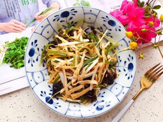 20、木耳京葱拌豆皮,成品图