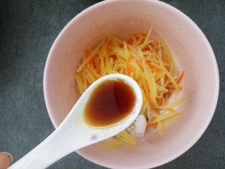 13、蒜香凉拌土豆丝,一勺醋