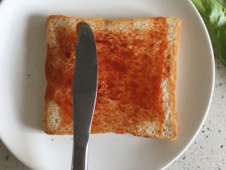 8、火腿三明治,抹匀