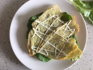 11、火腿三明治,挤上沙拉酱