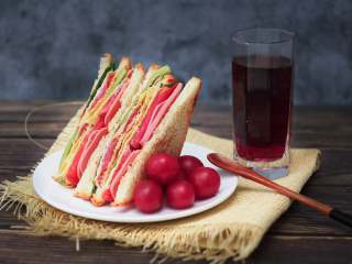 14、火腿三明治,美味就完成了