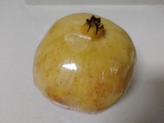 1、水果沙拉,软籽石榴。