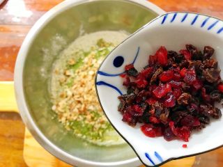 15、抹茶坚果一口酥,加入果干！