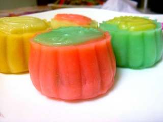 14、萌宝冰皮月饼#中秋食饼记#,来个侧面照颜色更美