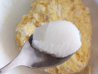 10、香酥小麻花,加入猪油