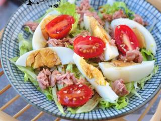 7、黑醋金枪鱼沙拉,成品。