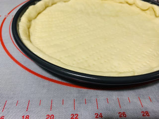 20、芒果披萨,这样的披萨胚就可以了；