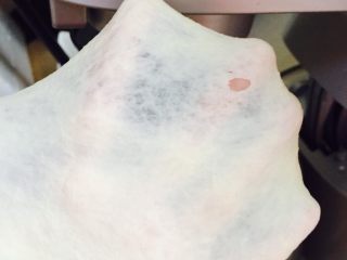 2、卷卷汉堡,一档成团以后转三档  揉至可以拉出这种较薄但是容易破的膜 ， 加入软化的黄油