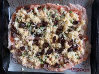 13、红烧肉披萨,放红烧肉