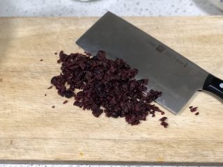 10、零失败|蔓越莓曲奇,把蔓越莓干稍微切碎一些