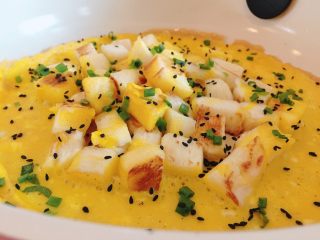 8、牛奶馒头鸡蛋披萨饼,香^_^