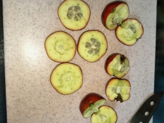 2、山楂酱1,中间切开，