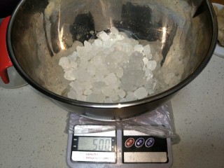 6、山楂酱1,冰糖称重