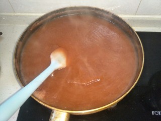 12、山楂酱1,全部打碎后用不粘锅熬，期间用时不时地搅拌，