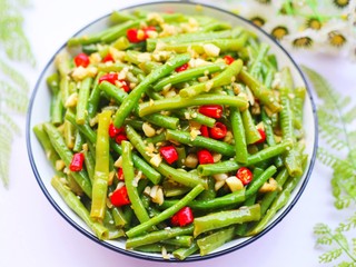 16、凉拌豆角,美味。