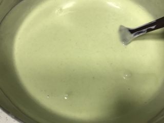 8、抹茶冰激凌夹心曲奇,全部拌匀待冷却