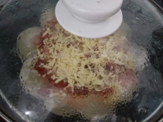 12、花边披萨~饺子皮平底锅版,盖锅盖,闷十分钟。