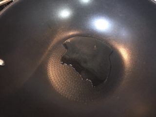 16、超满足便当(8),锅内放油