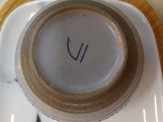 12、简单营养沙拉,把碗倒扣在盘子上，把碗拿开