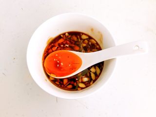 13、减肥菜品  老醋蛰头,加入1勺红辣油