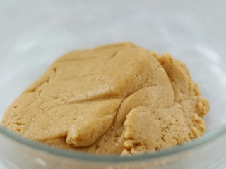 12、咖啡海盐曲奇,翻拌均匀呈粘稠的面糊