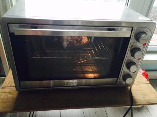 14、黑椒鸡腿披萨,最后烤5分钟