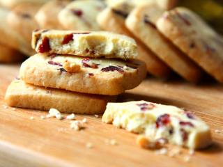 15、蔓越莓曲奇饼干,出炉冷却后，密封保存