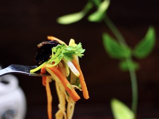 13、海虾什锦凉拌菜,来上一口、酸爽可口又营养